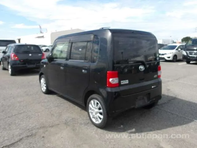 Toyota Pixis Space 2014 photo 3