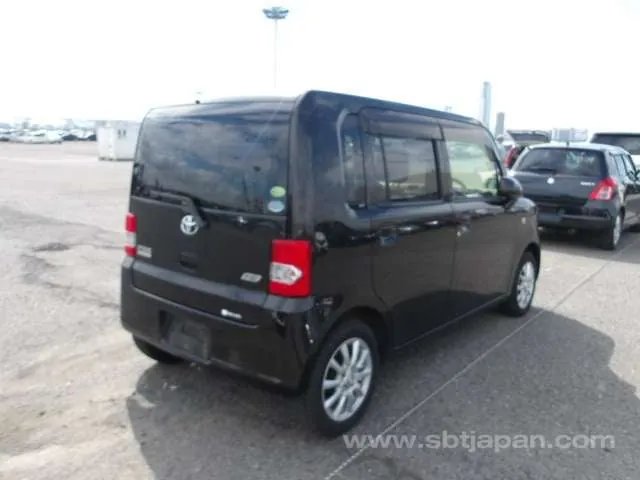 Toyota Pixis Space 2014 photo 4