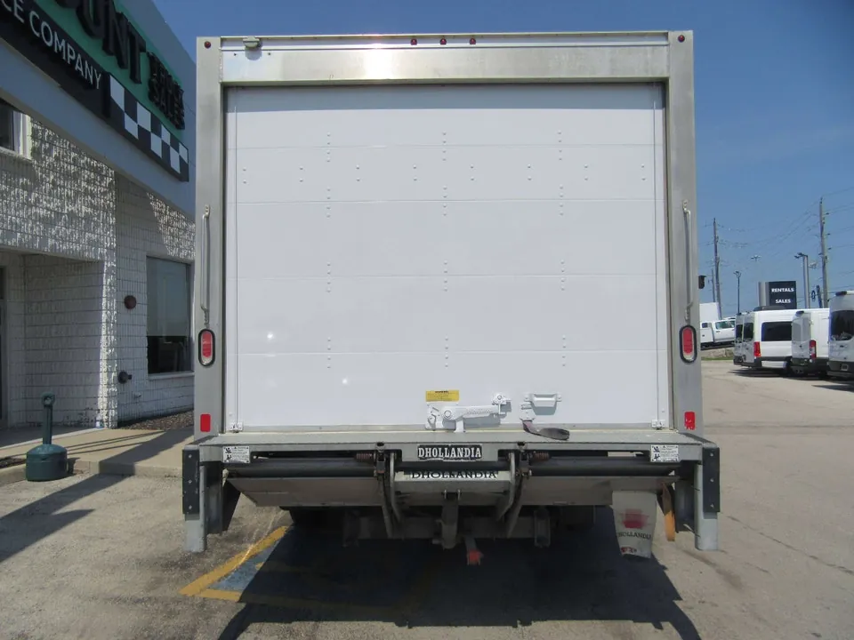 Ford E-450 2022 photo 4