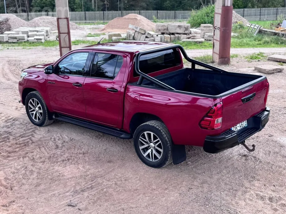 Toyota Hilux 2020 photo 4