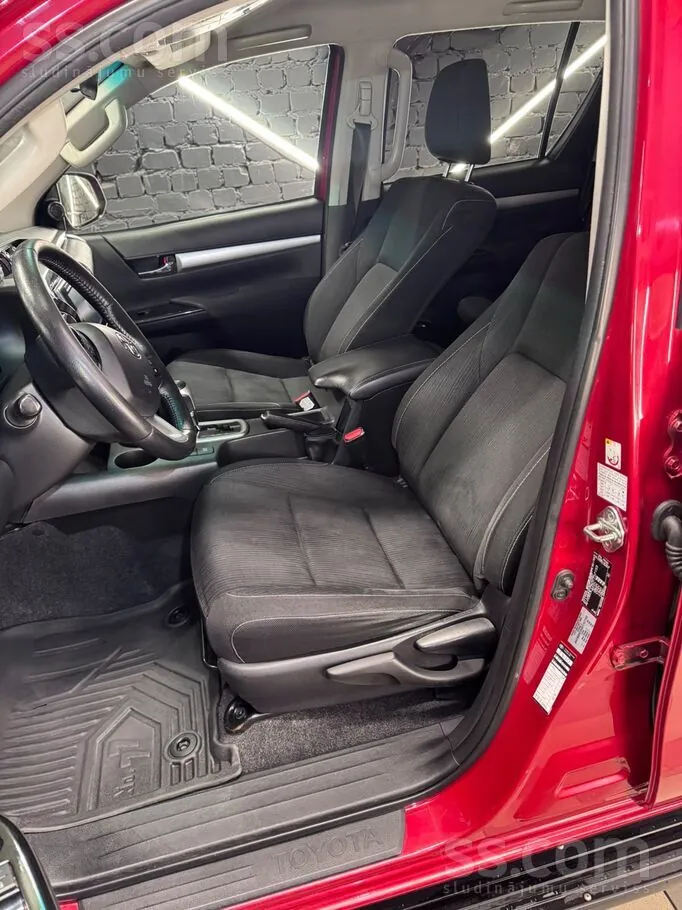 Toyota Hilux 2020 photo 5
