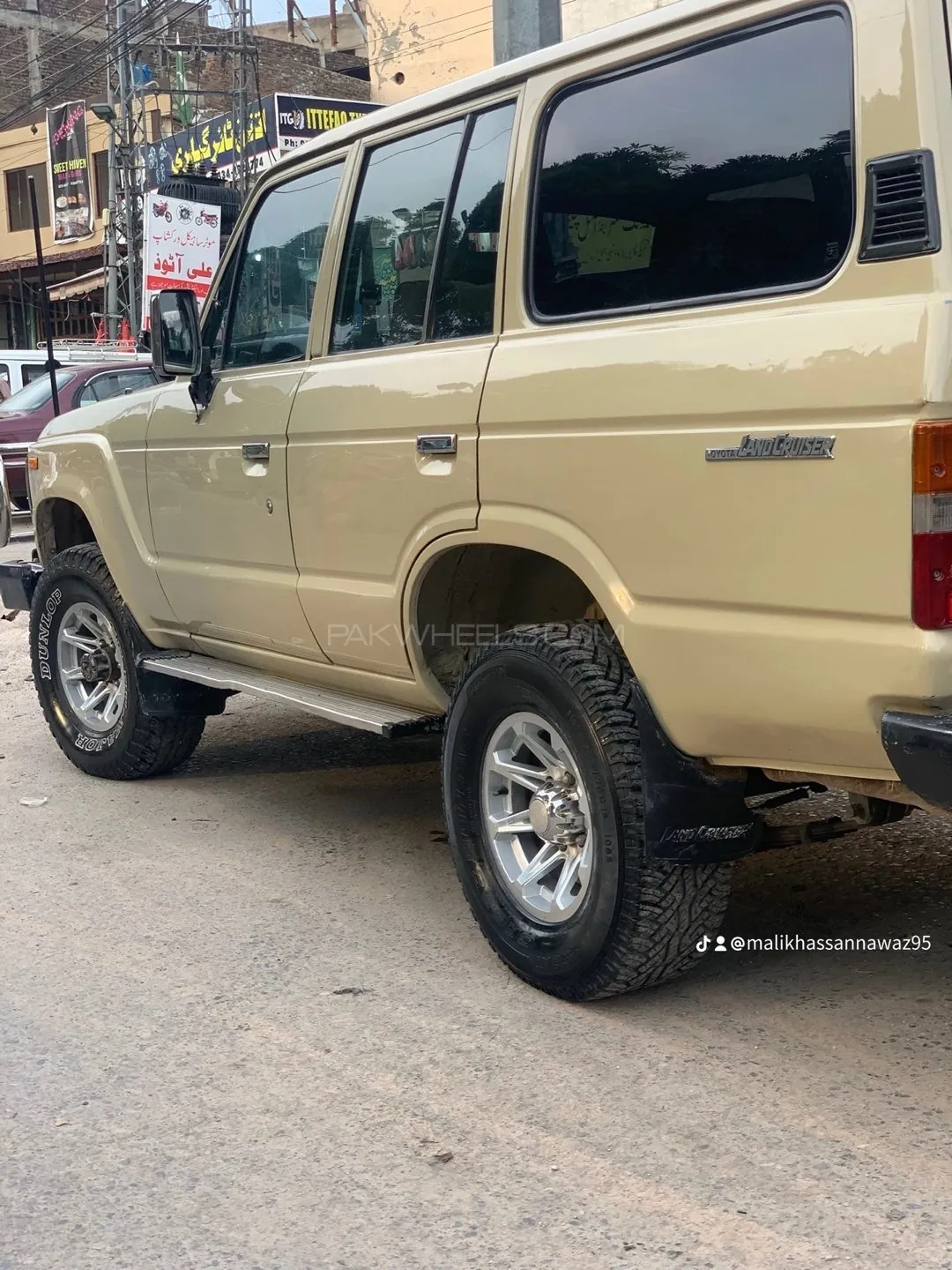 Toyota Land Cruiser