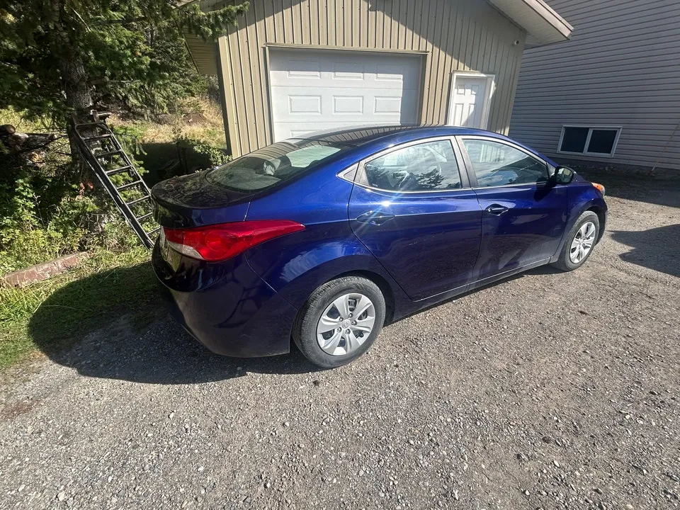 Hyundai Elantra 2013 photo 3
