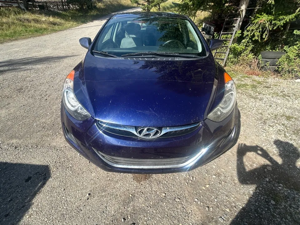 Hyundai Elantra 2013 photo 2