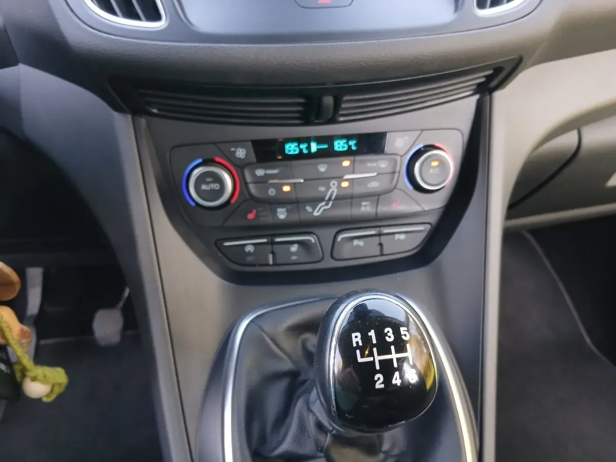 Ford C-Max 2016 photo 2
