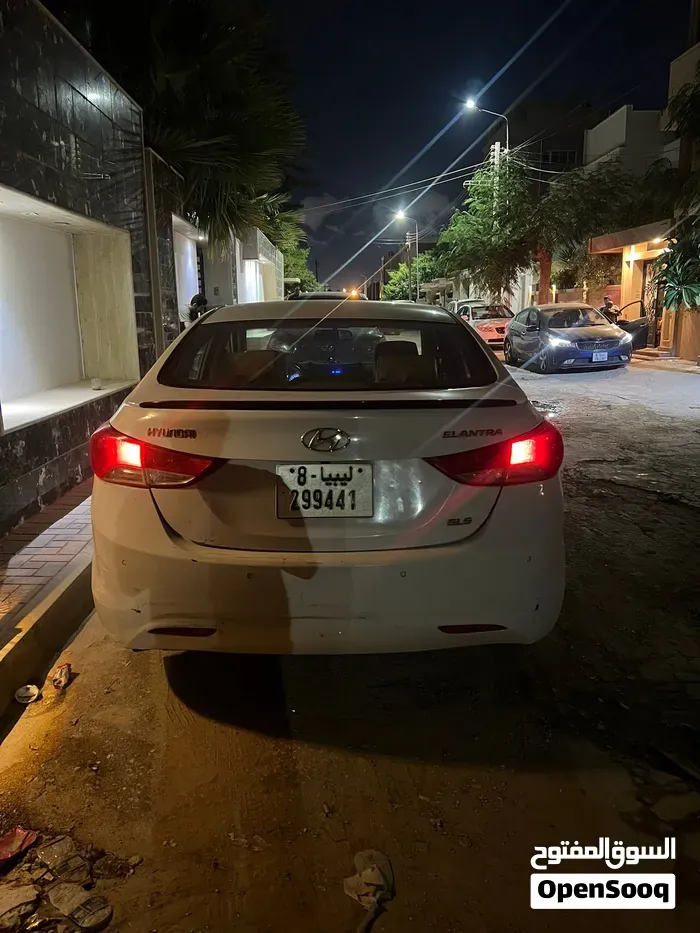 Hyundai Elantra 2012 photo 4