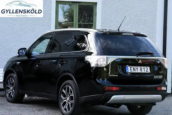 Mitsubishi Outlander 2015 photo 2