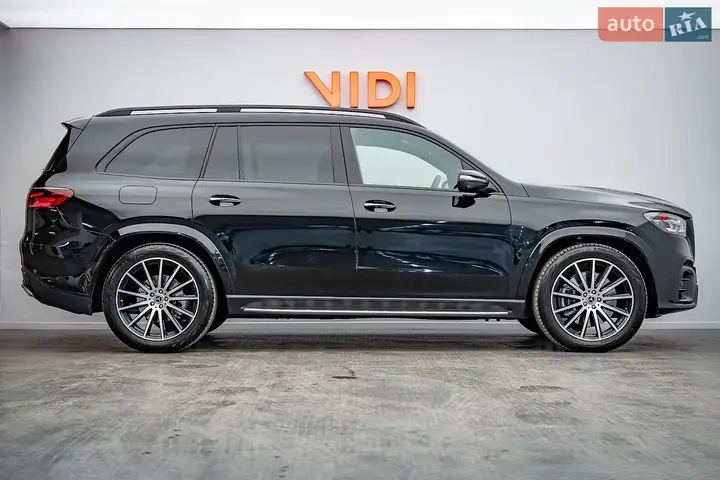 Mercedes-Benz Gls-Class 2025 photo 4