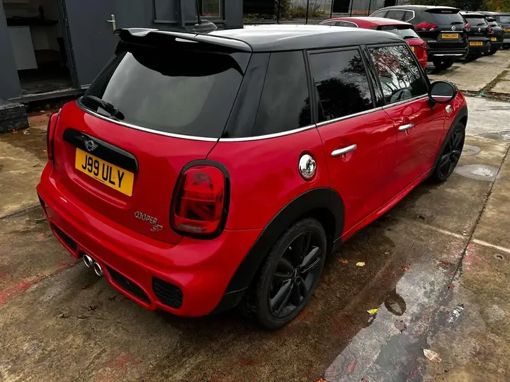 Mini Hatch 2017 photo 2