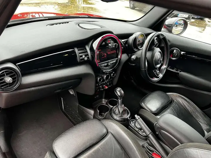 Mini Hatch 2017 photo 4