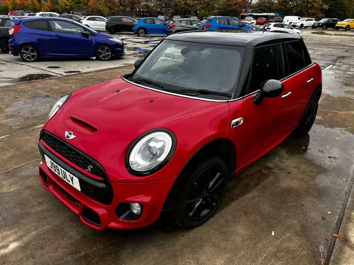 Mini Hatch