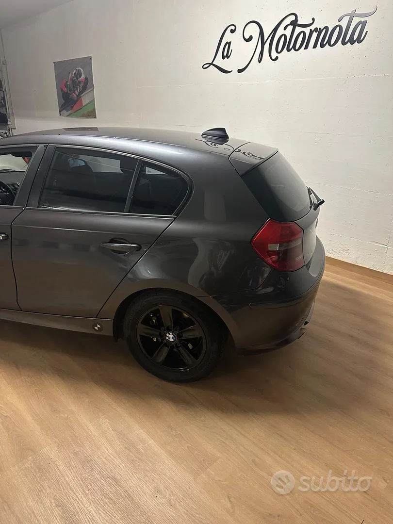 BMW 118D 2008 photo 2