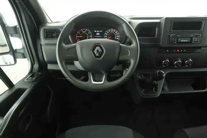 Renault Master 2024 photo 2
