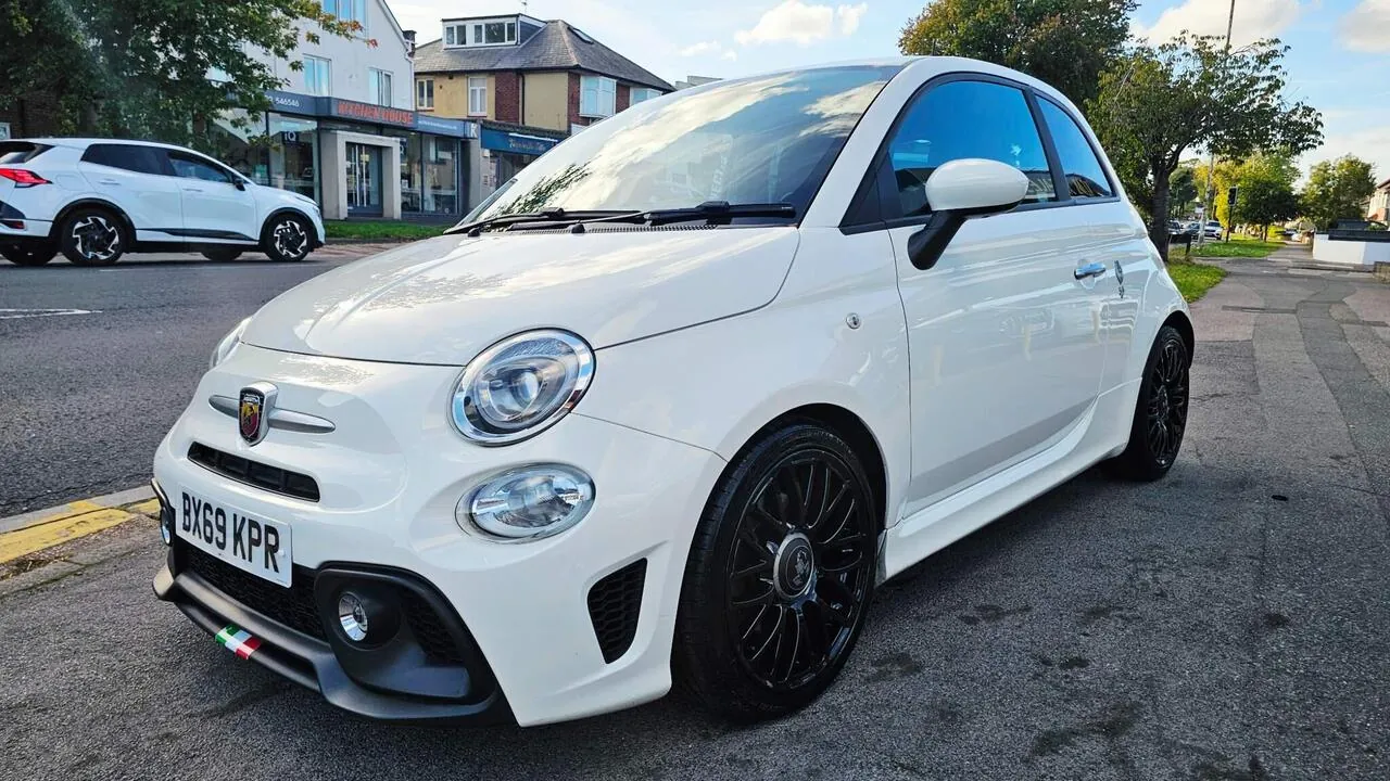 Abarth 595 2019 photo 2