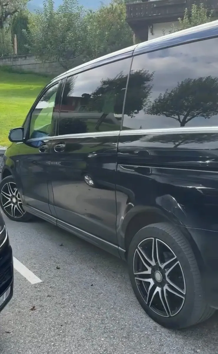 Mercedes-Benz V-Class 2016 photo 2