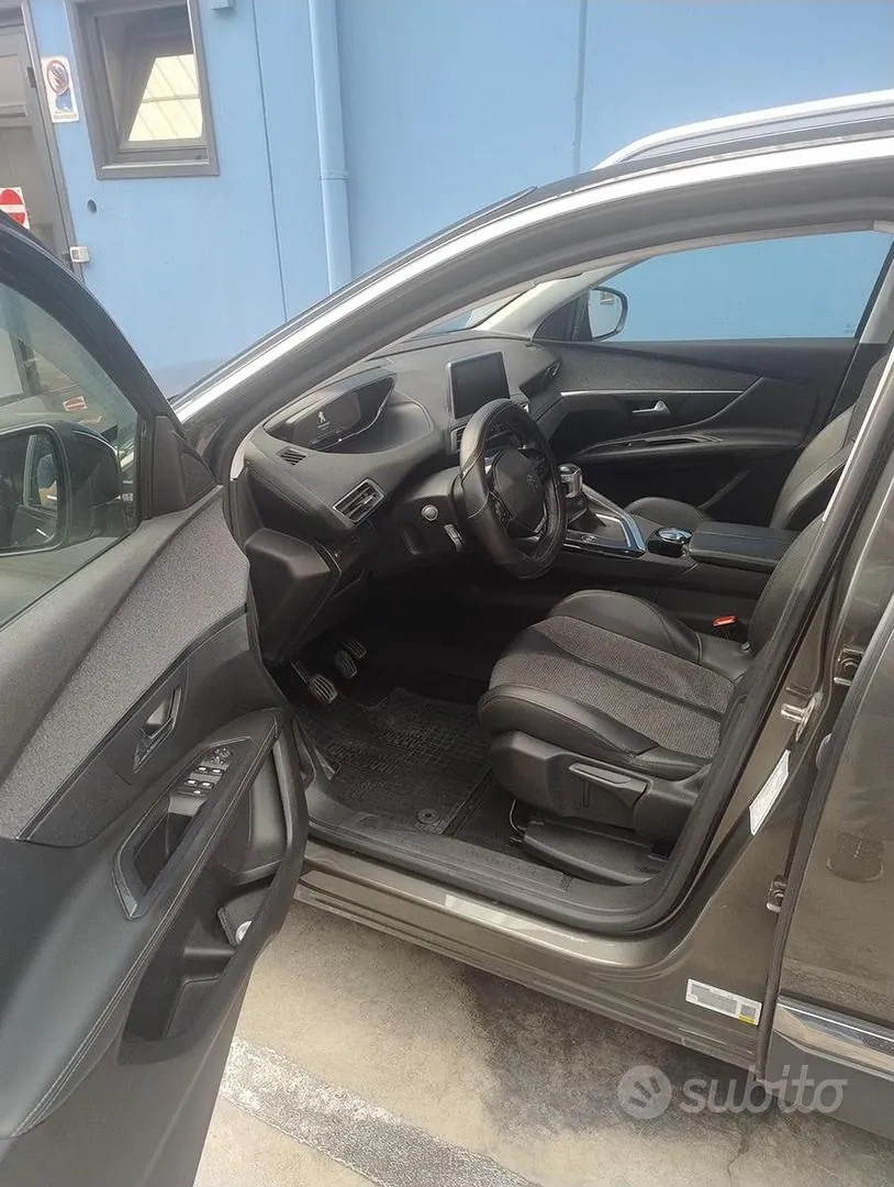 Peugeot 3008 2020 photo 2