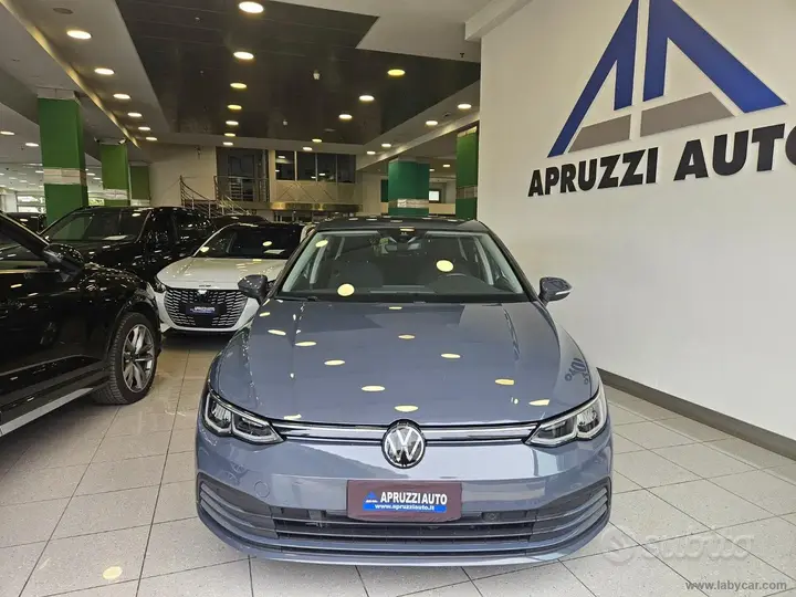 Volkswagen Golf 2023 photo 2