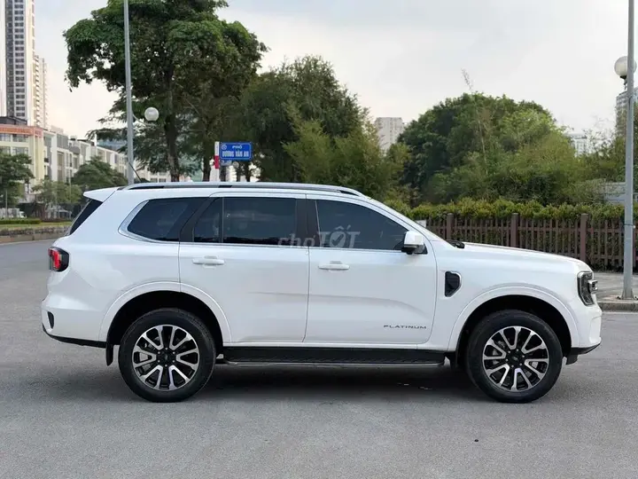 Ford Everest 2024 photo 3