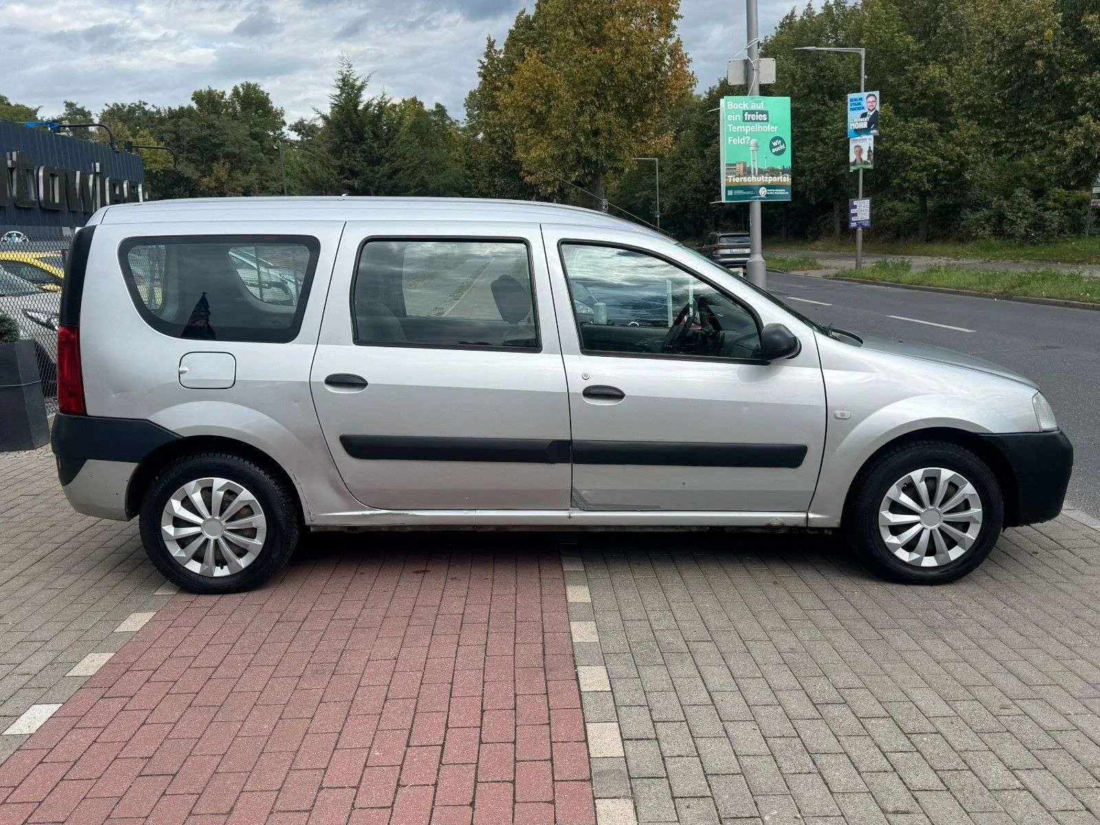 Dacia Logan 2007 photo 4