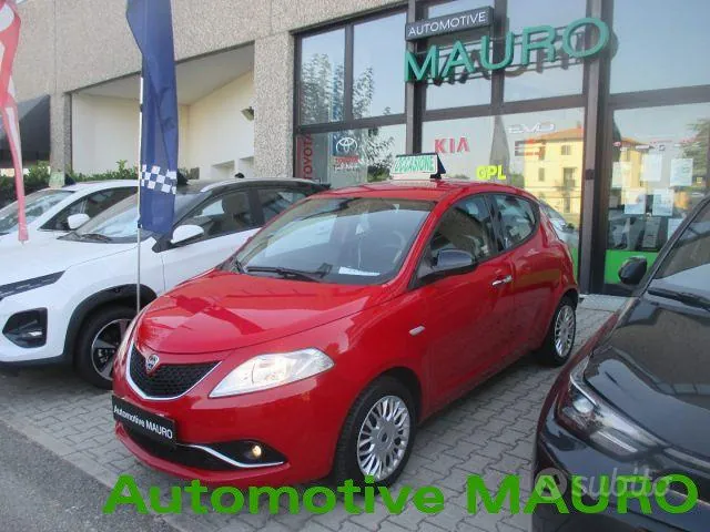 Lancia Ypsilon