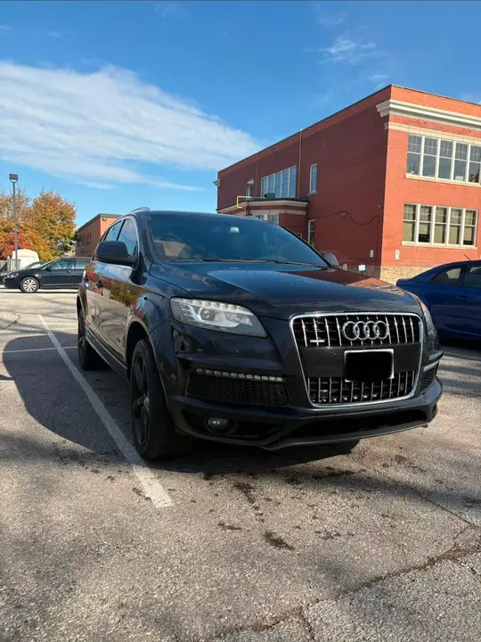 Audi Q7 2015 photo 2
