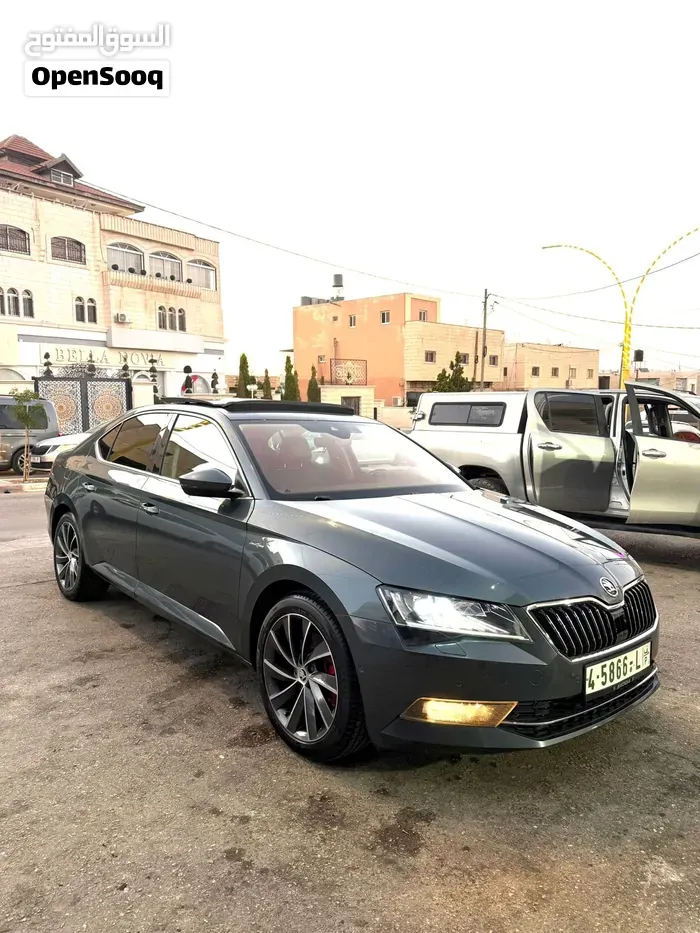 Skoda Superb 2016 photo 2