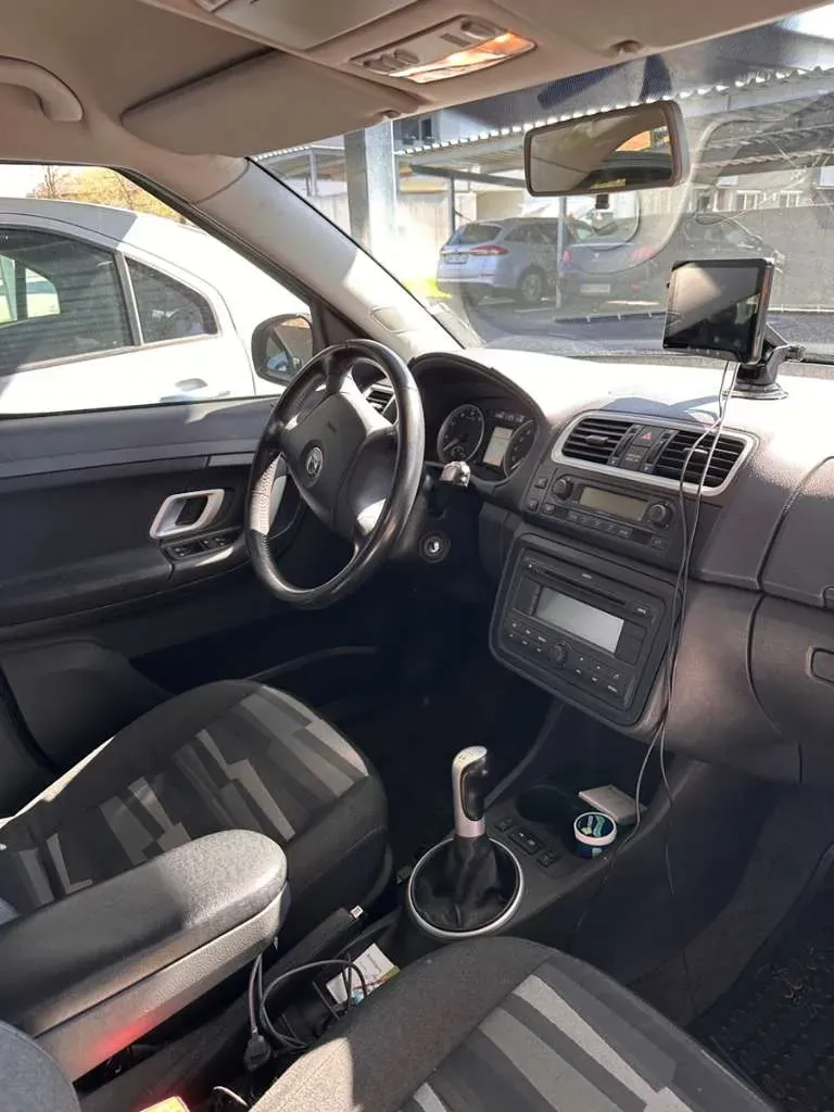 Skoda Roomster 2007 photo 2