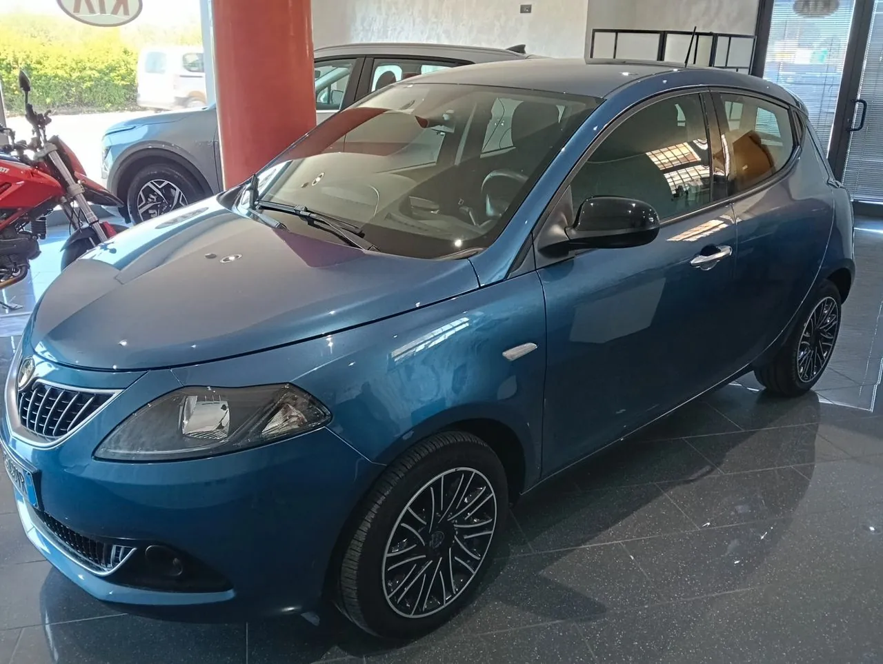 Lancia Ypsilon