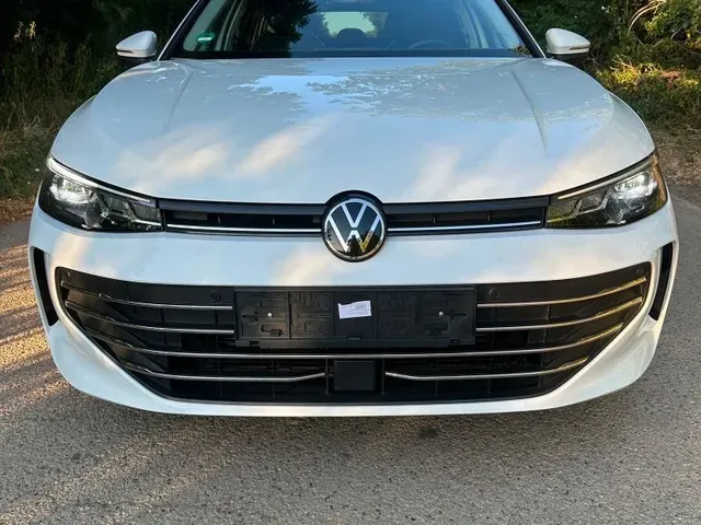 Volkswagen Passat Variant 2025 photo 4