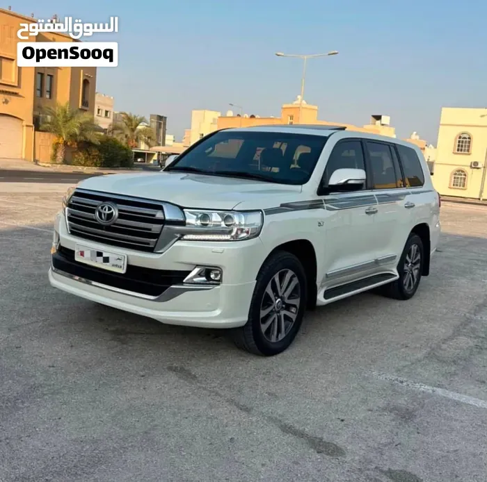 Toyota Land Cruiser 2018 photo 2