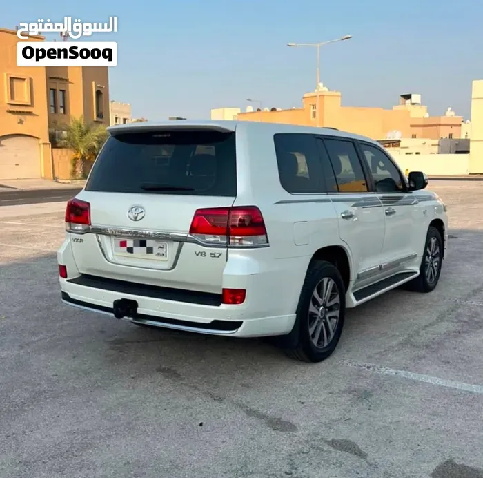 Toyota Land Cruiser 2018 photo 3