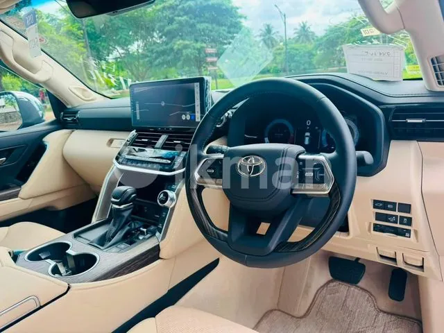 Toyota Land Cruiser 2026 photo 4