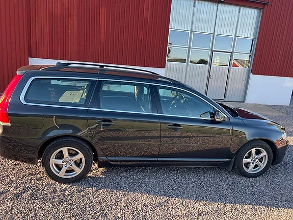 Volvo V70 2015 photo 3