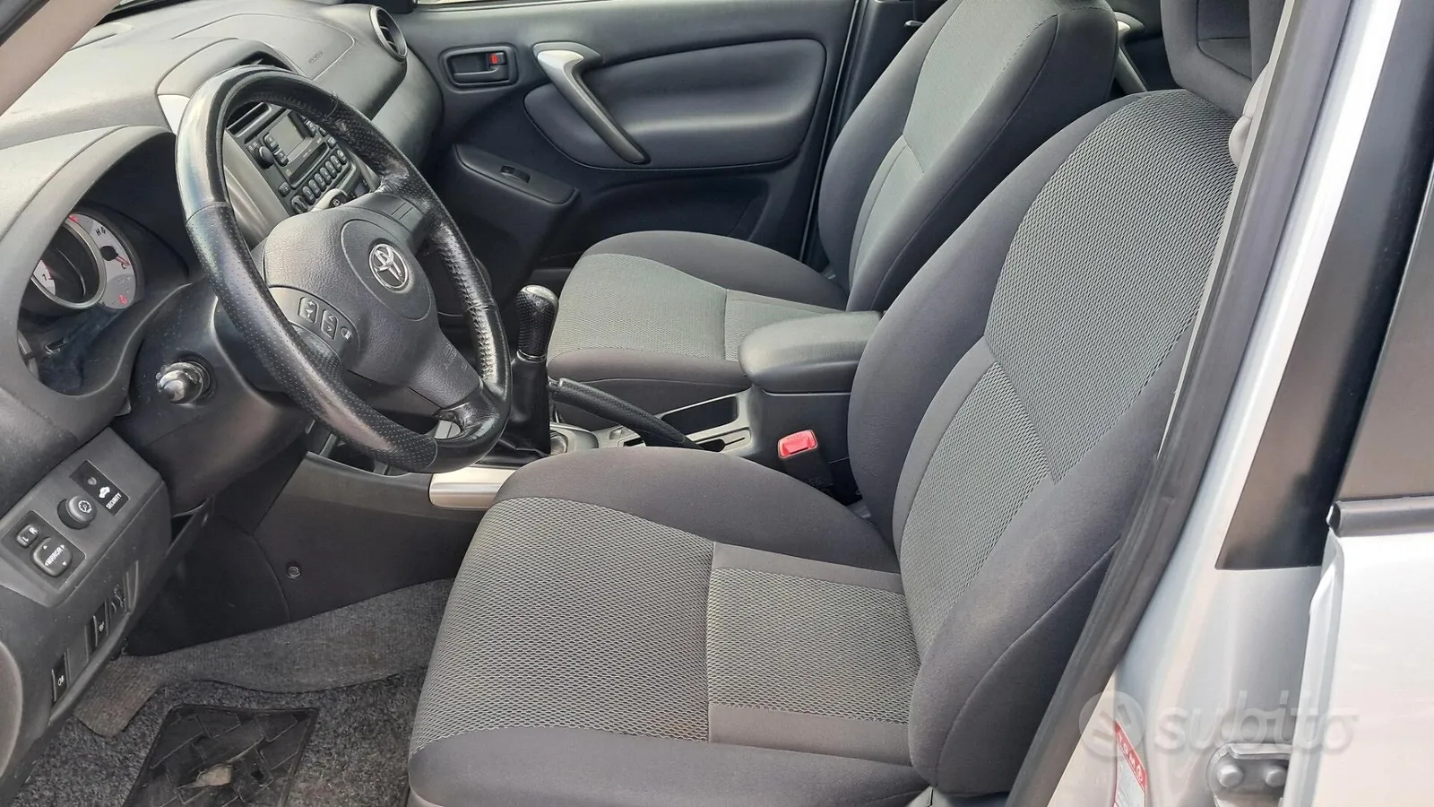 Toyota Rav4 2005 photo 3