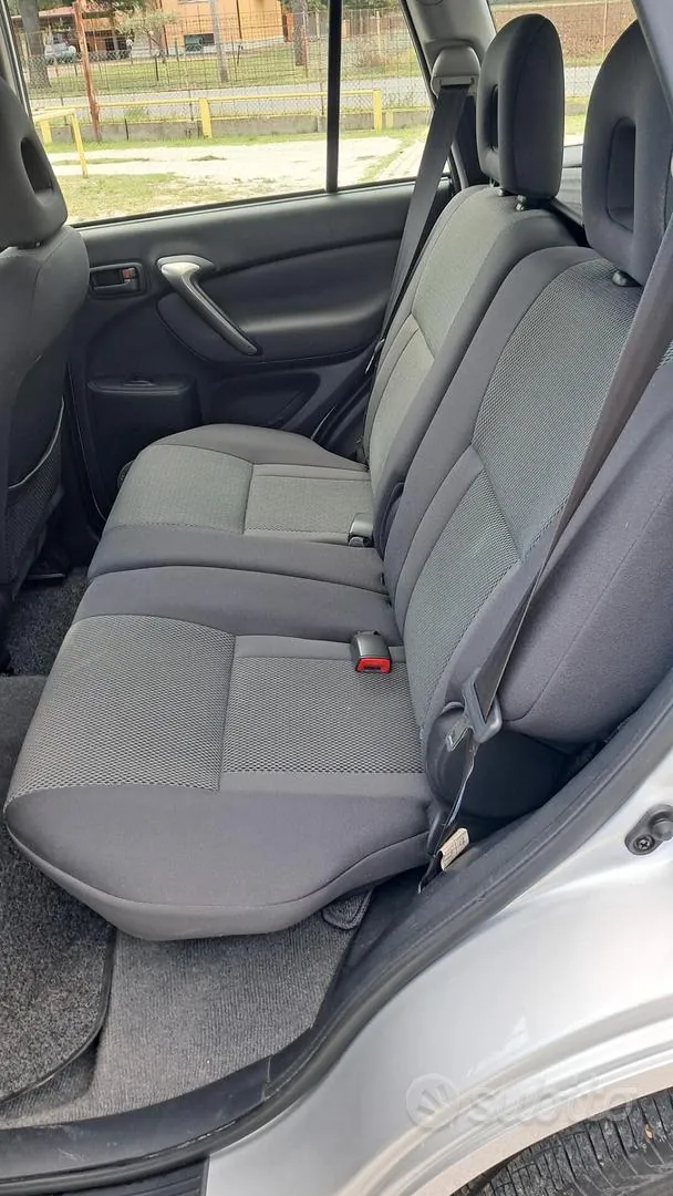 Toyota Rav4 2005 photo 4