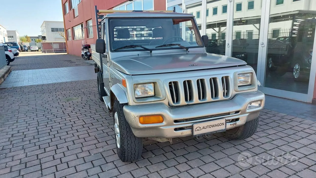 Mahindra Bolero 2011 photo 2
