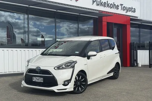 Toyota Sienta