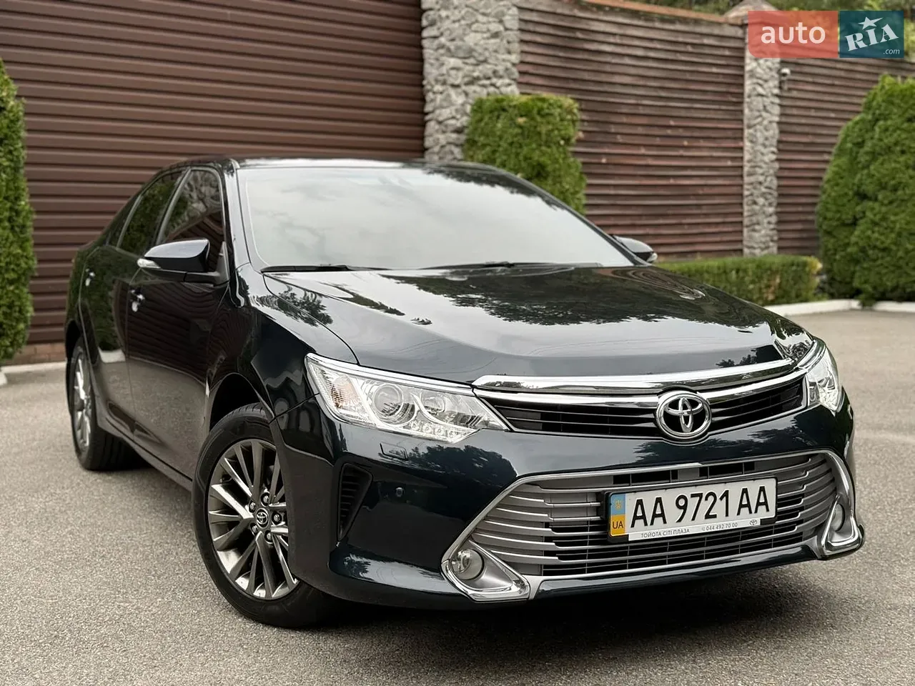 Toyota Camry 2017 photo 2