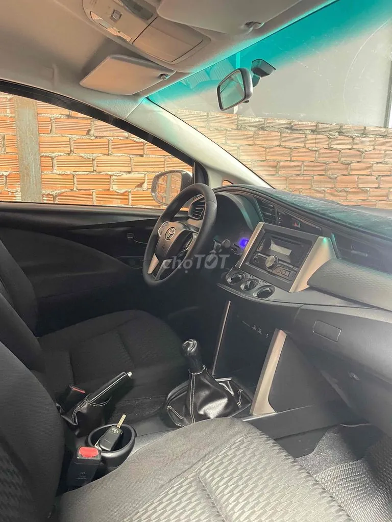 Toyota Innova 2018 photo 3