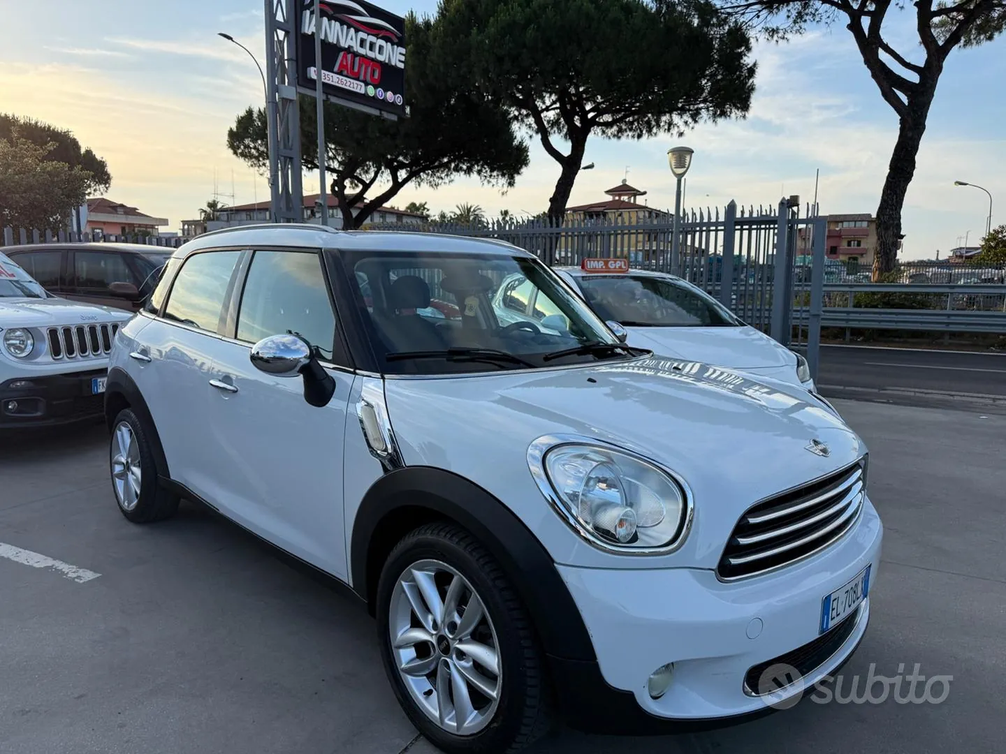 Mini Countryman 2012 photo 2
