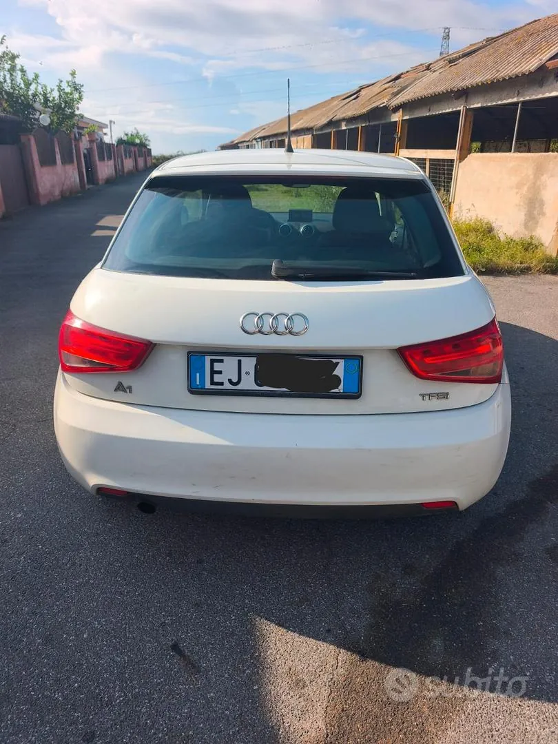 Audi A1 2011 photo 3