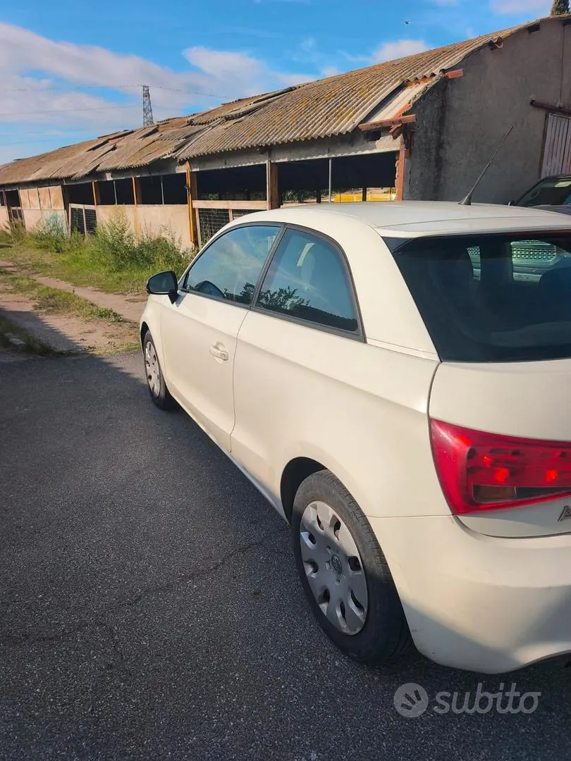 Audi A1 2011 photo 5