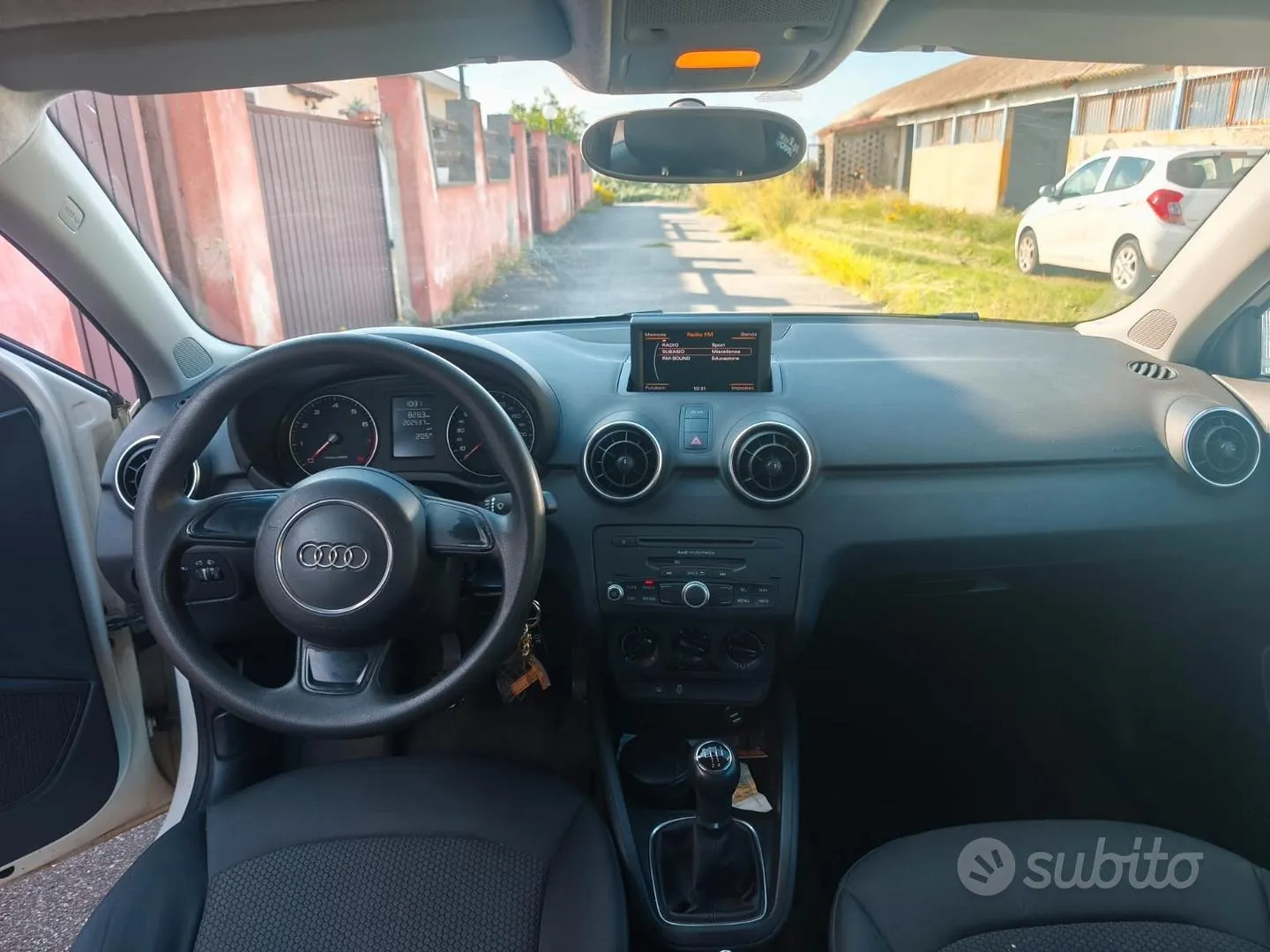 Audi A1 2011 photo 2