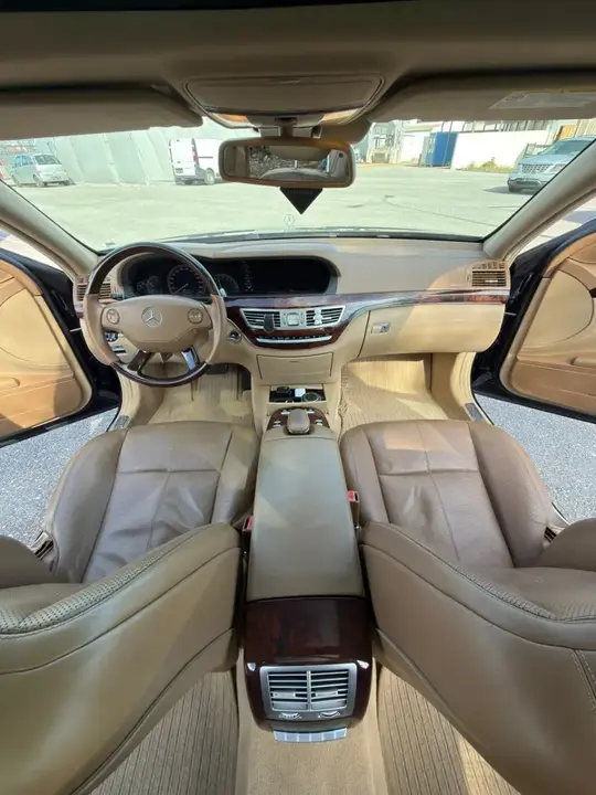 Mercedes-Benz S-Class 2006 photo 2