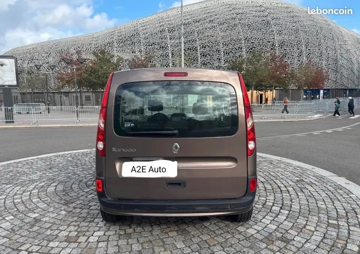 Renault Kangoo 2011 photo 2