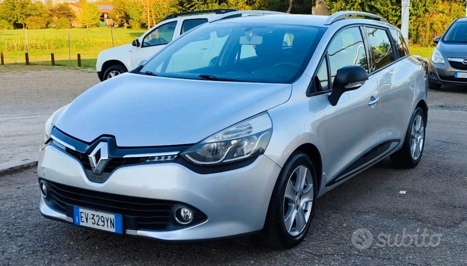 Renault Clio 2014 photo 2
