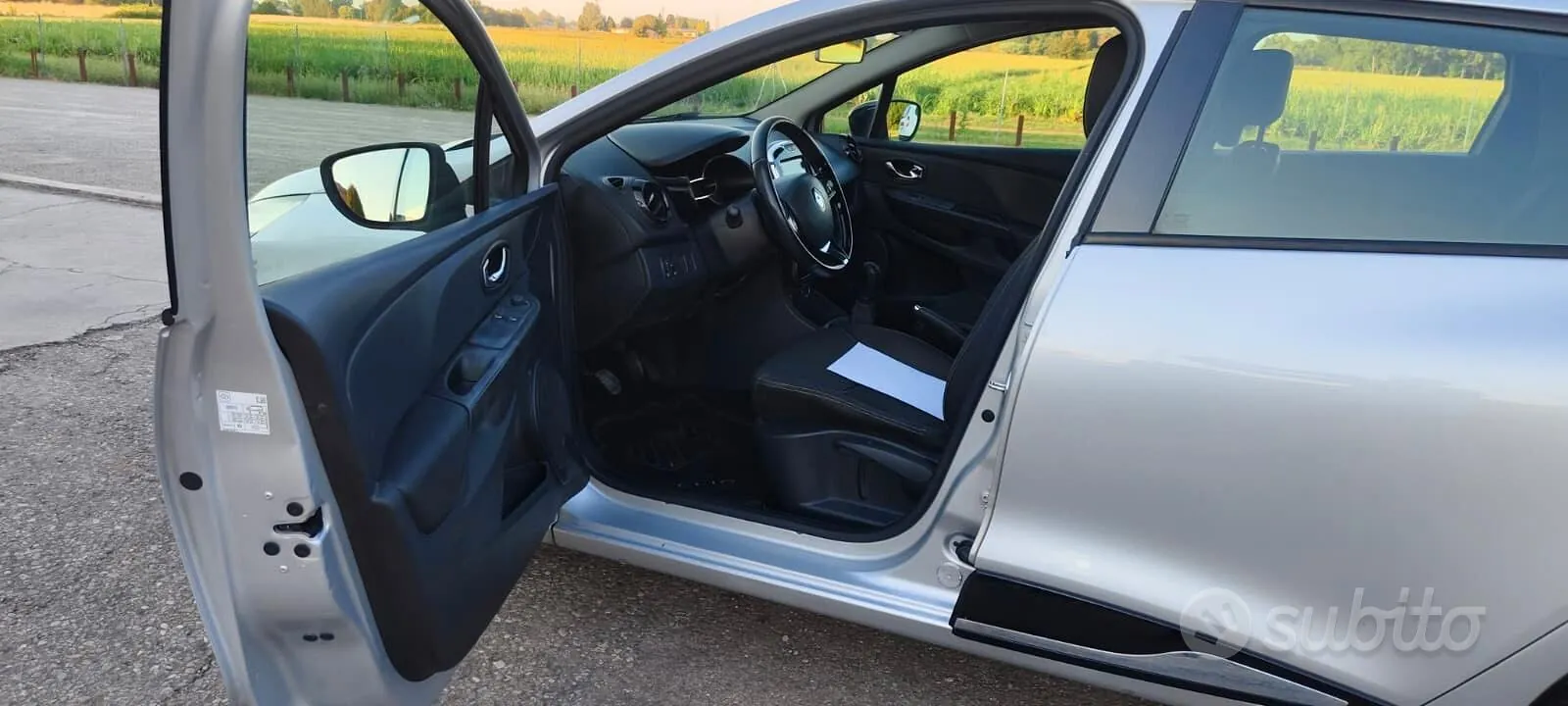 Renault Clio 2014 photo 4