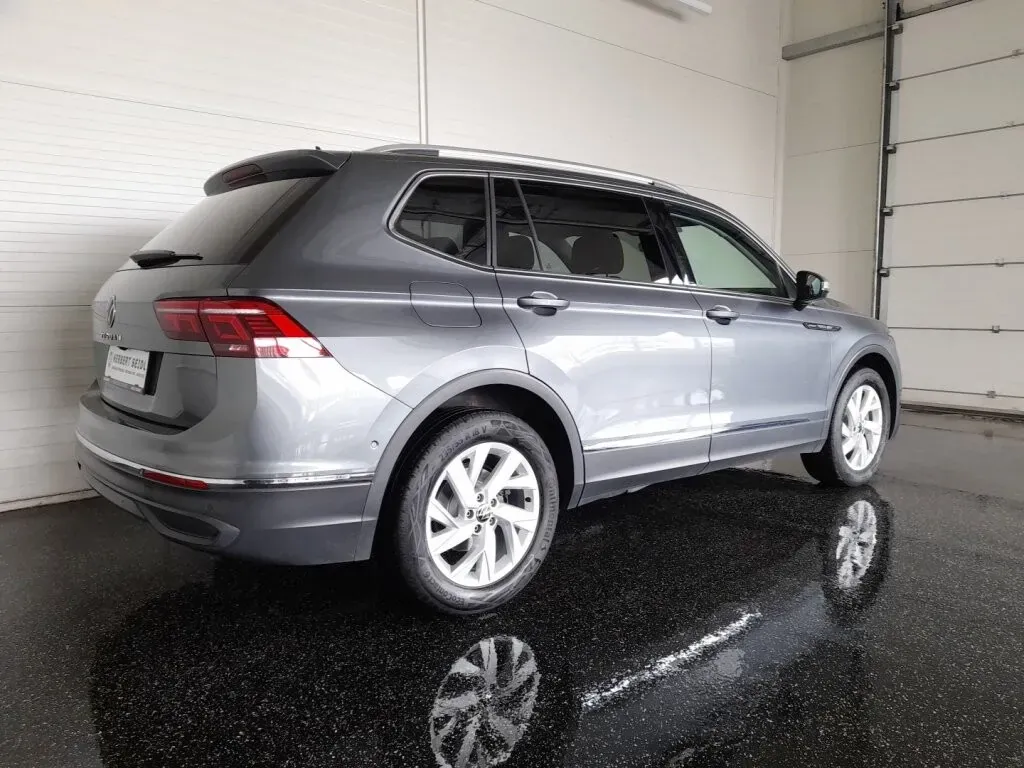 Volkswagen Tiguan Allspace 2023 photo 2
