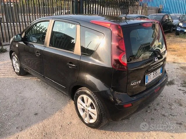 Nissan Note 2009 photo 4