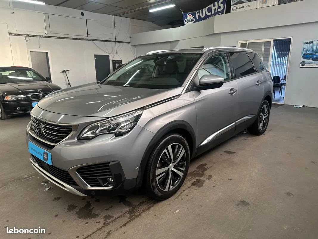 Peugeot 5008 2019 photo 2